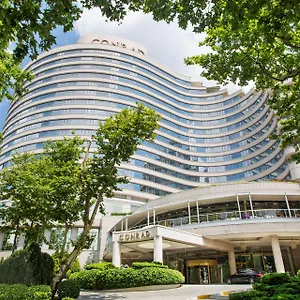 conrad-istanbul-bosphorus.istanbul-turkeyhotels.com/