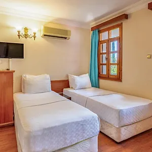 Perdikia Hotel
